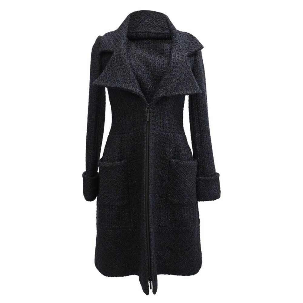 Chanel Zip-Up Tweed Coat with Pockets in Black Polyamide